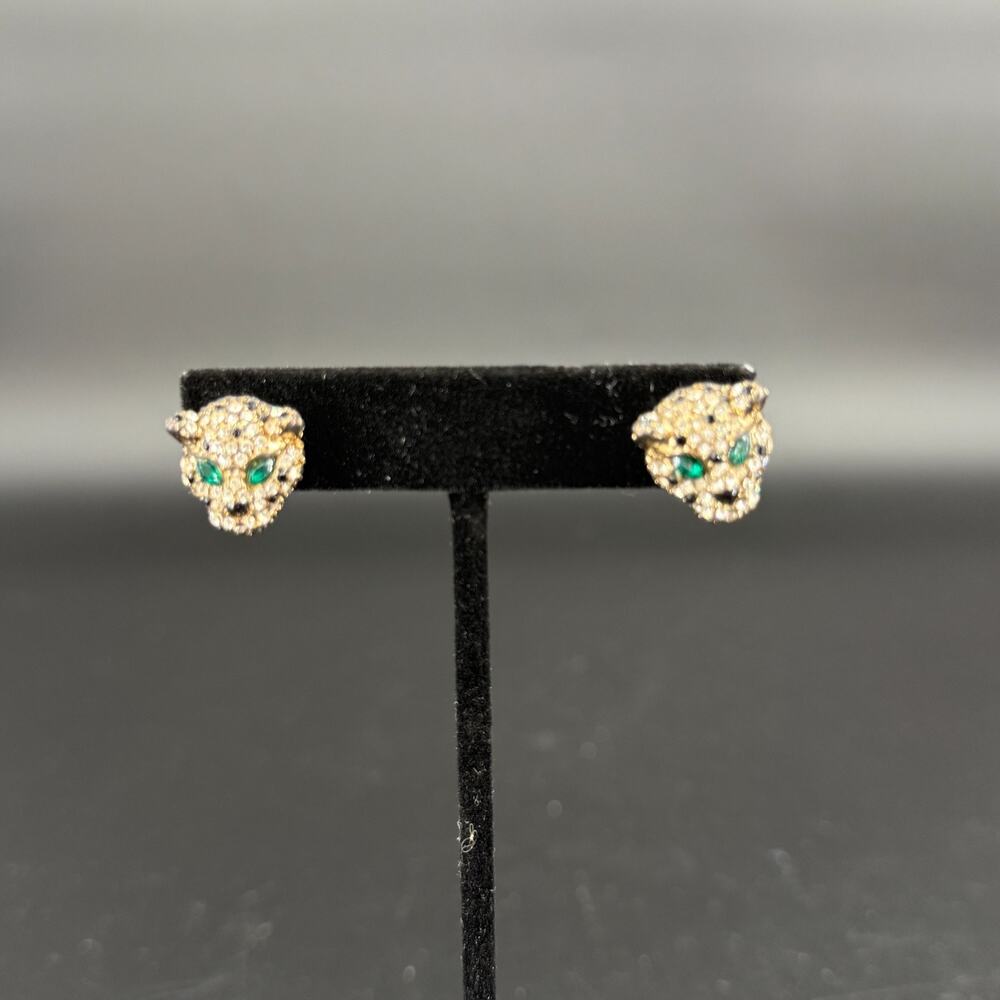 Vintage Gold Tone Panther Head Stud Earrings Pavé Rhinestone Green Emerald Eyes